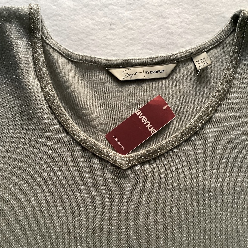 Avenue Gray Metallic & Sequin Sweater Size 14 16